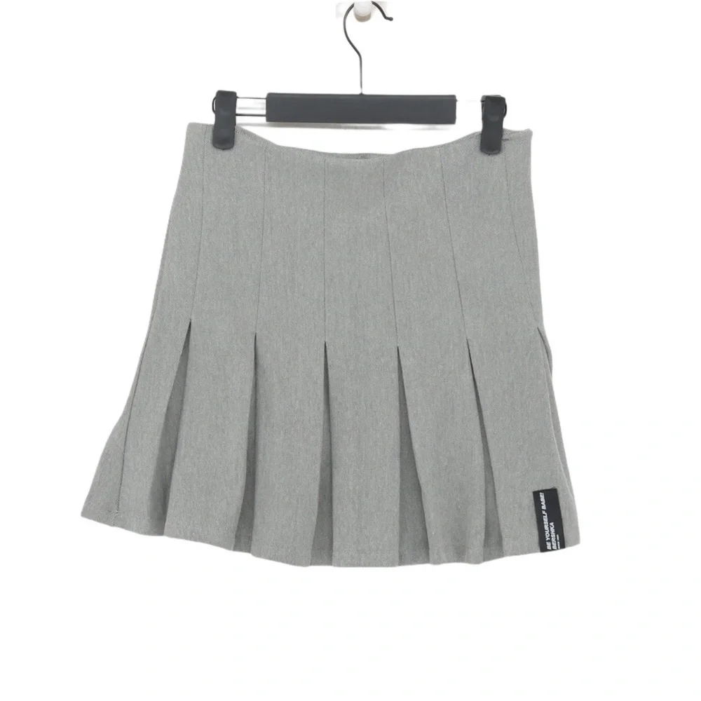 (NWOT) Bershka Be Yourself Babe! Gray Half Pleat Tennis Skirt - XS